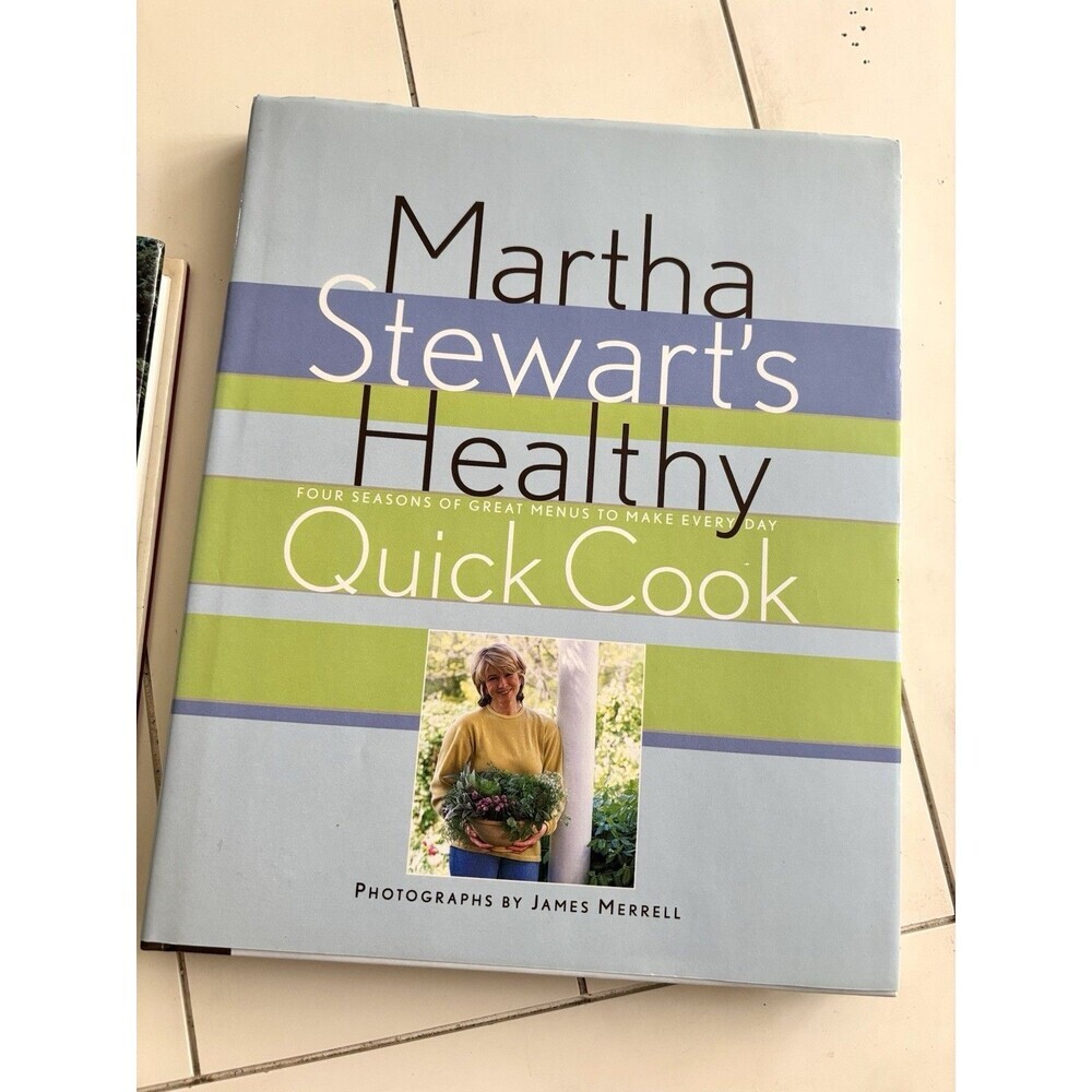Lot of 2 Vtg 80s 90s Martha Stewart Cookbooks Quick Cook, 1st Edition & Seasons - Picture 3 of 16